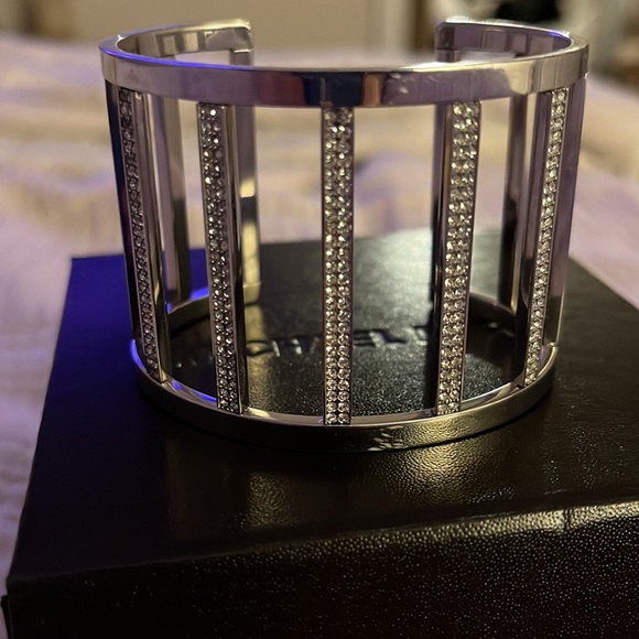 Michael Kors Bangle - Picture 2 of 8